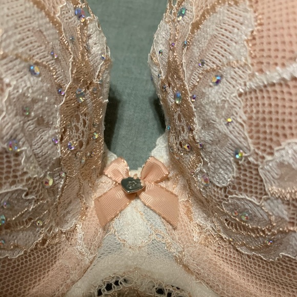 💕Body by Victoria LIGHTLY LINED Demi Bra💕 - Picture 2 of 10